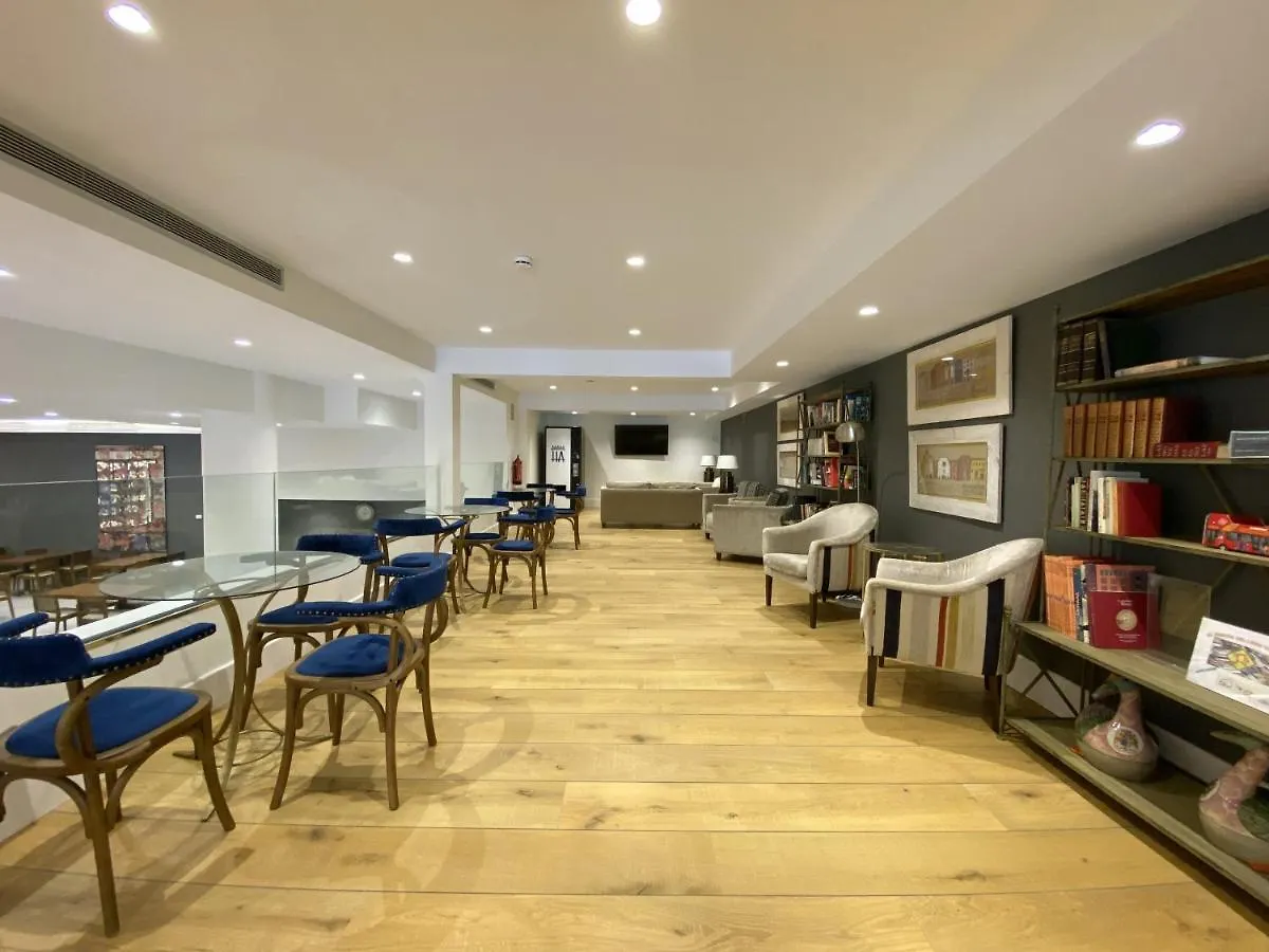 סביליה Hotel Alcazar 3*,